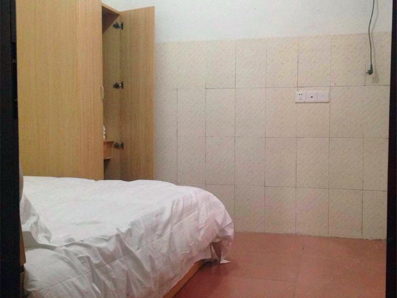 hotelPic