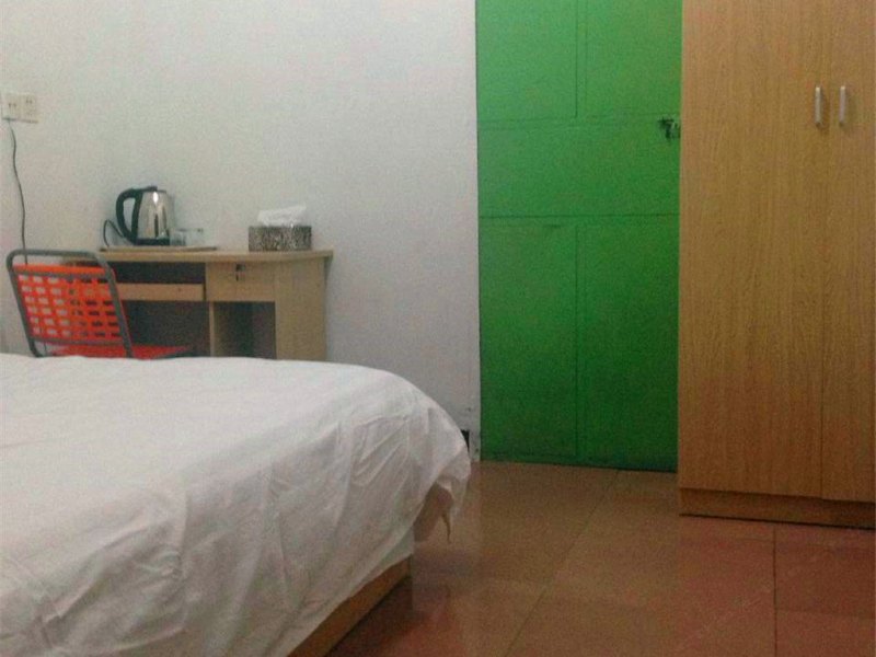 hotelPic