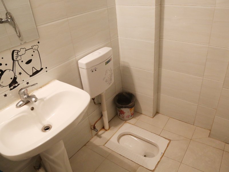 hotelPic