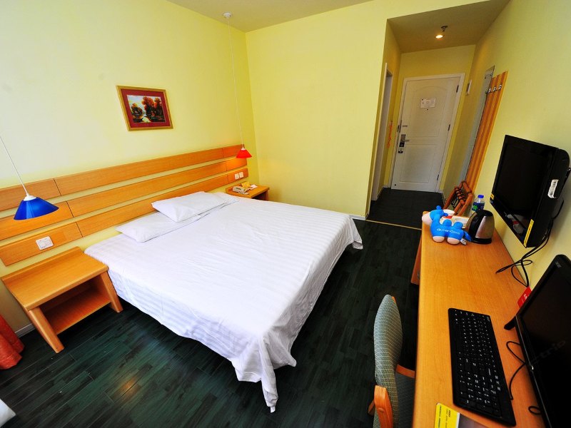 hotelPic