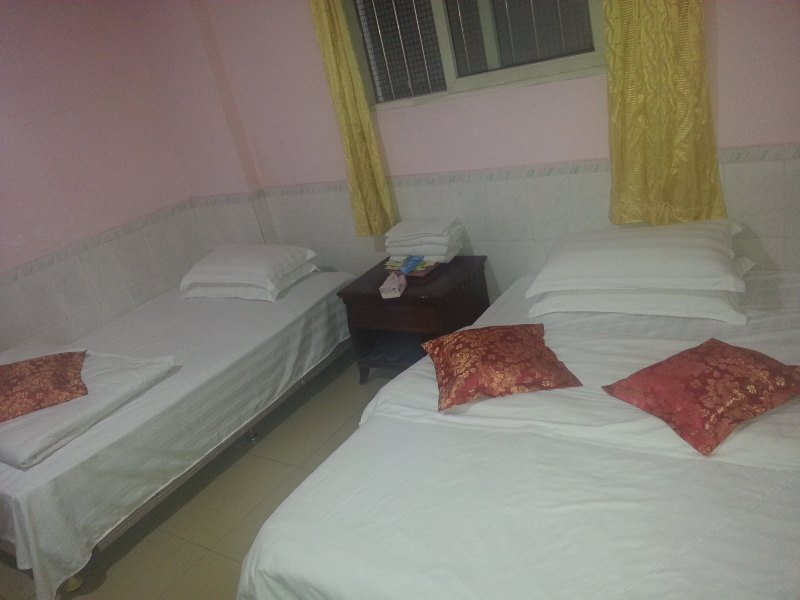 hotelPic