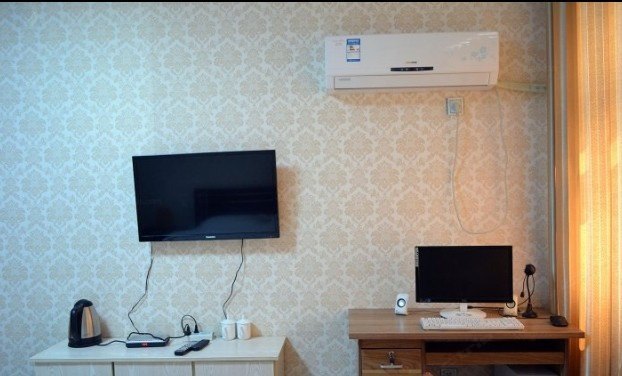 hotelPic