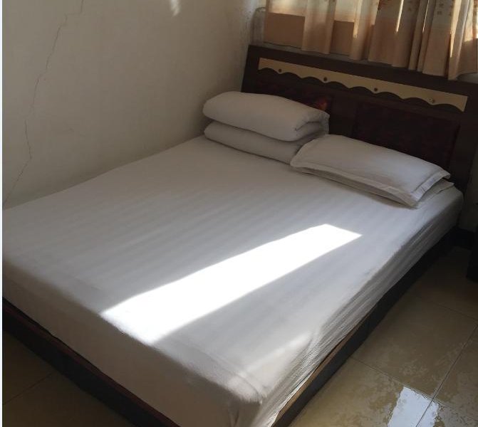 hotelPic