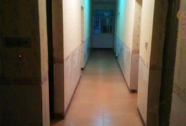 hotelPic