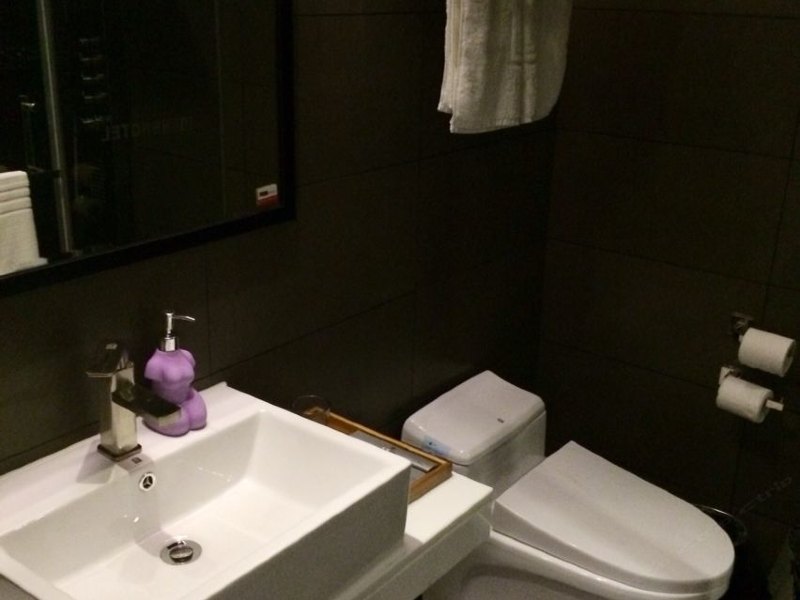 hotelPic