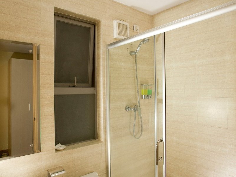 hotelPic