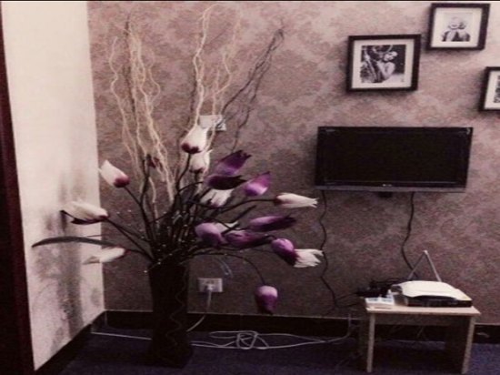 hotelPic