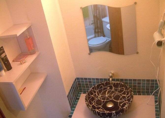 hotelPic