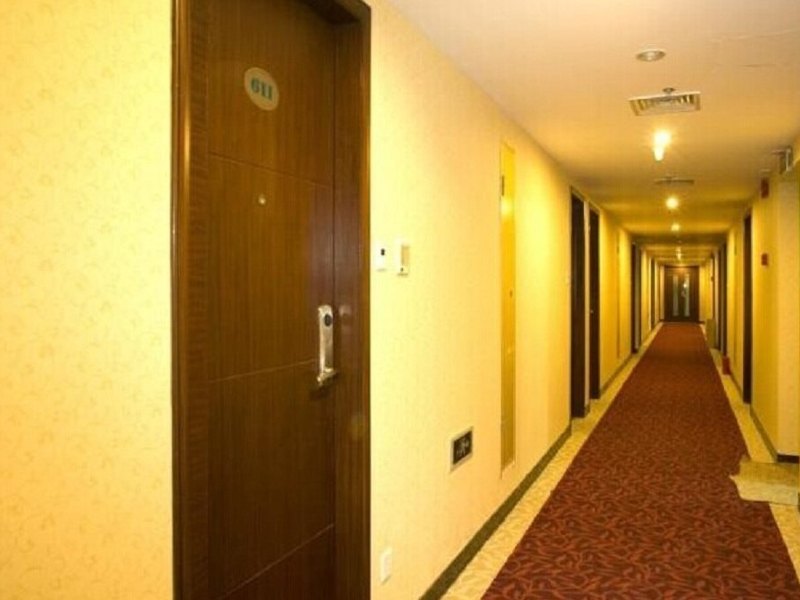 hotelPic