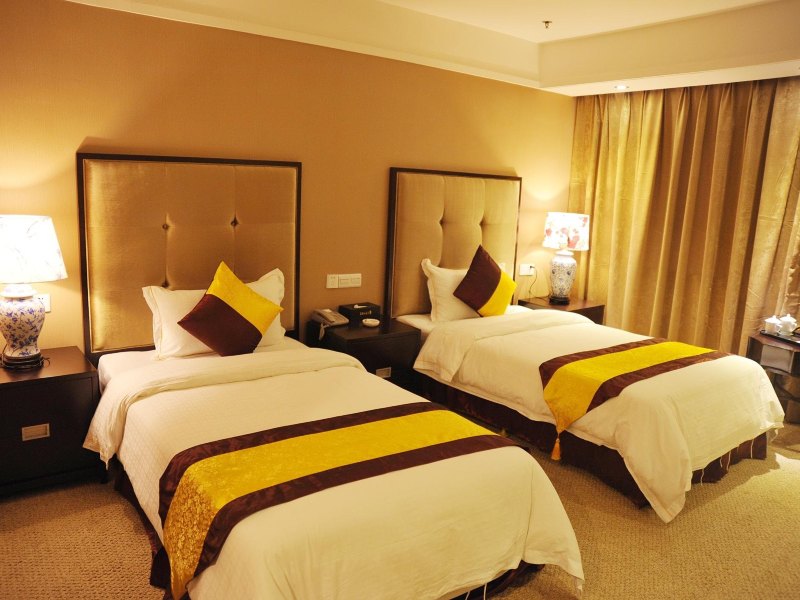 hotelPic