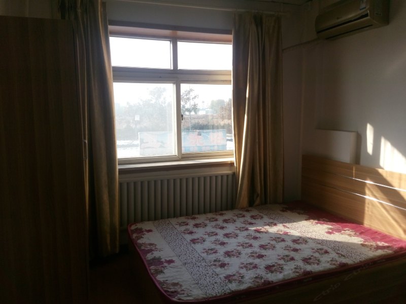 hotelPic
