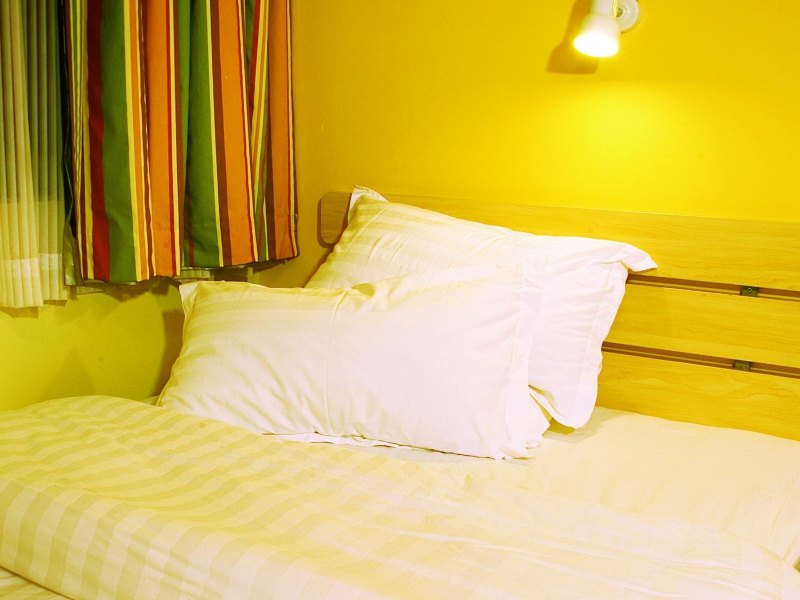 hotelPic