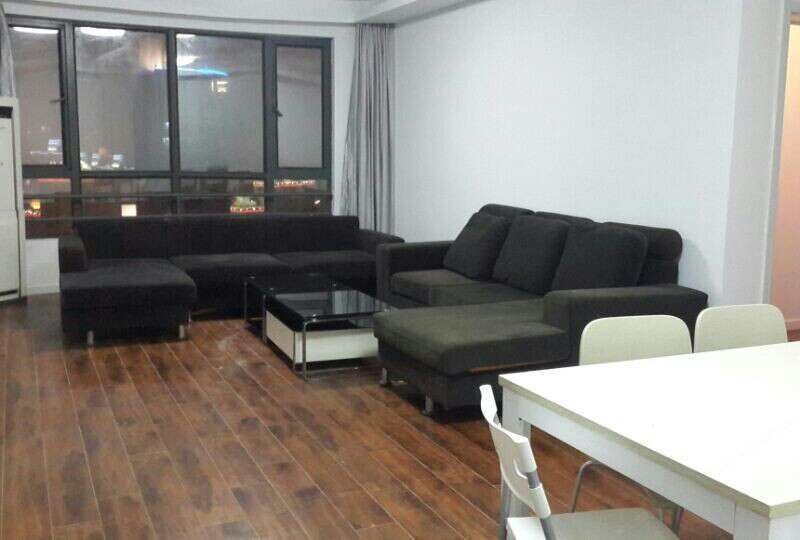 hotelPic