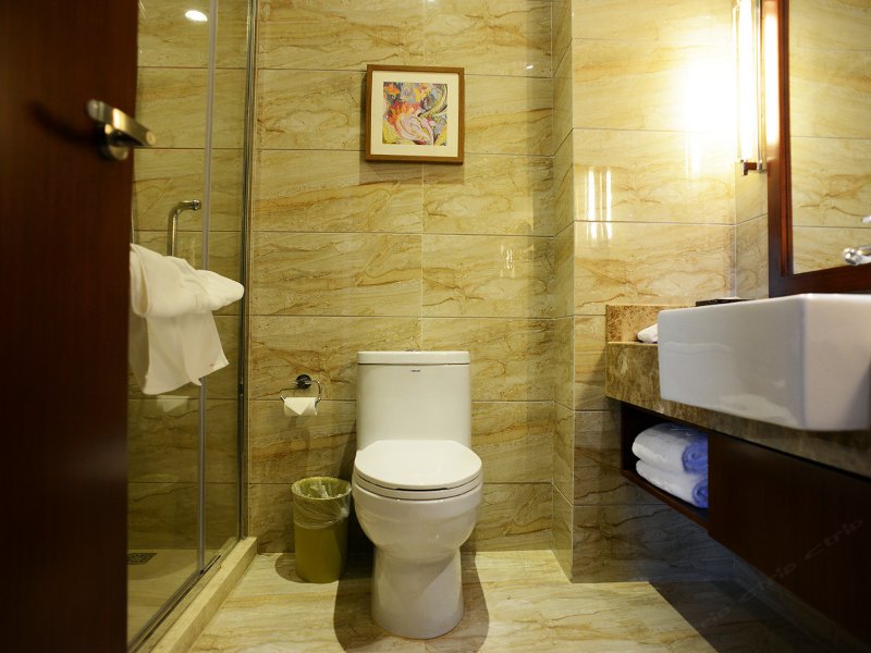hotelPic