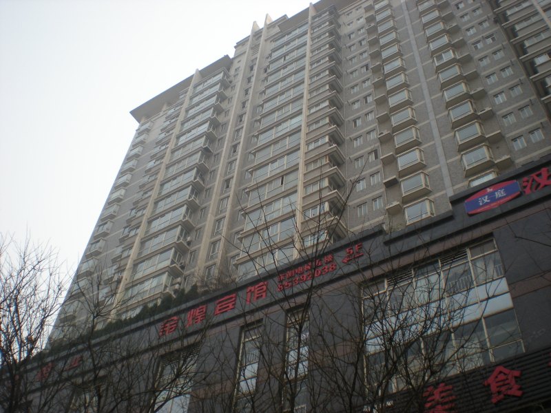 hotelPic