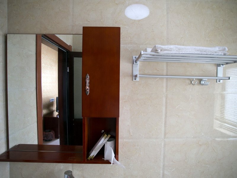 hotelPic