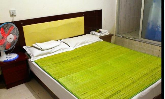hotelPic