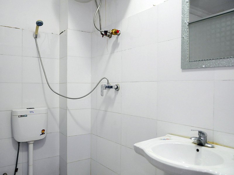 hotelPic