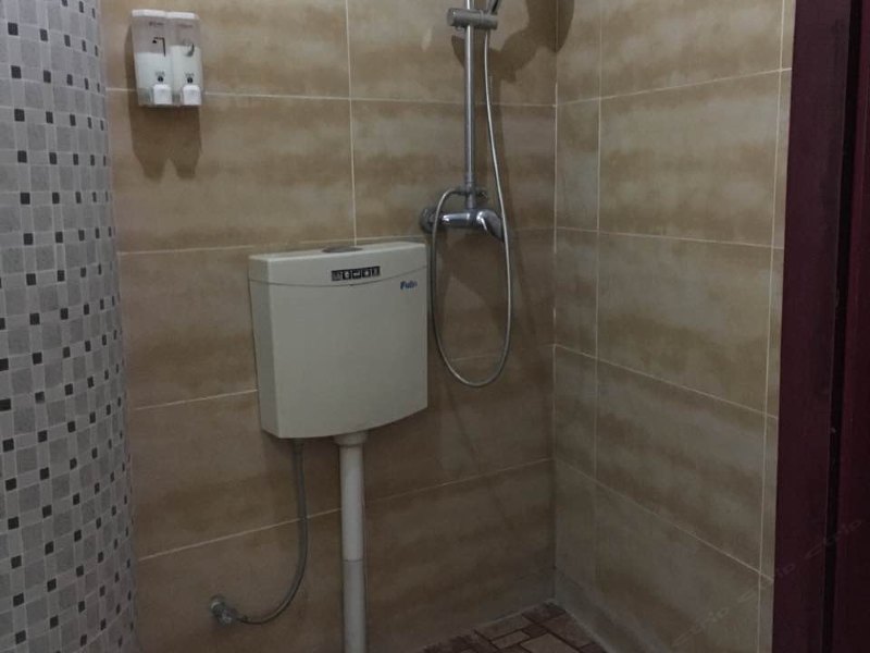 hotelPic