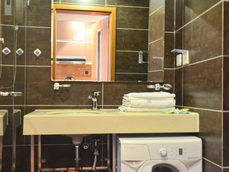 hotelPic