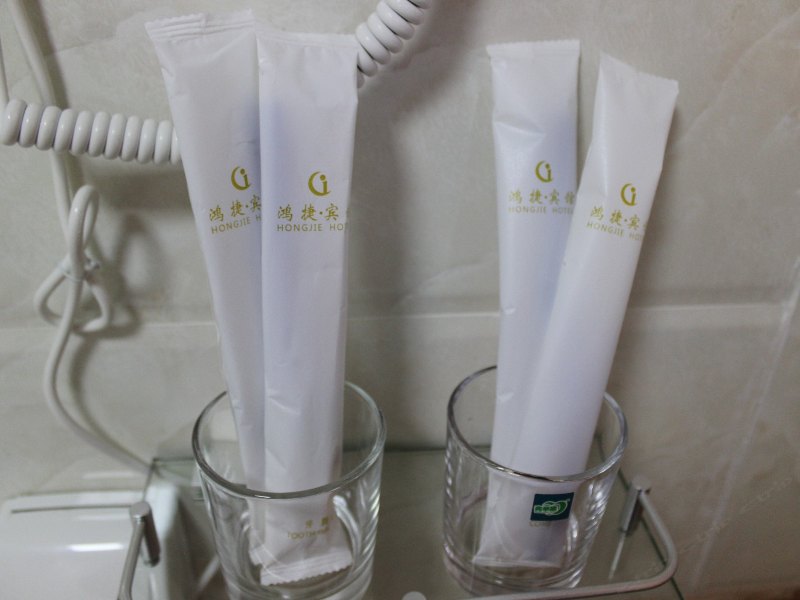 hotelPic