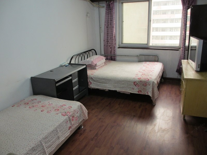 hotelPic