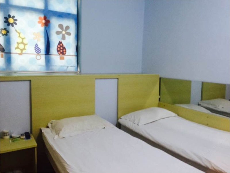 hotelPic