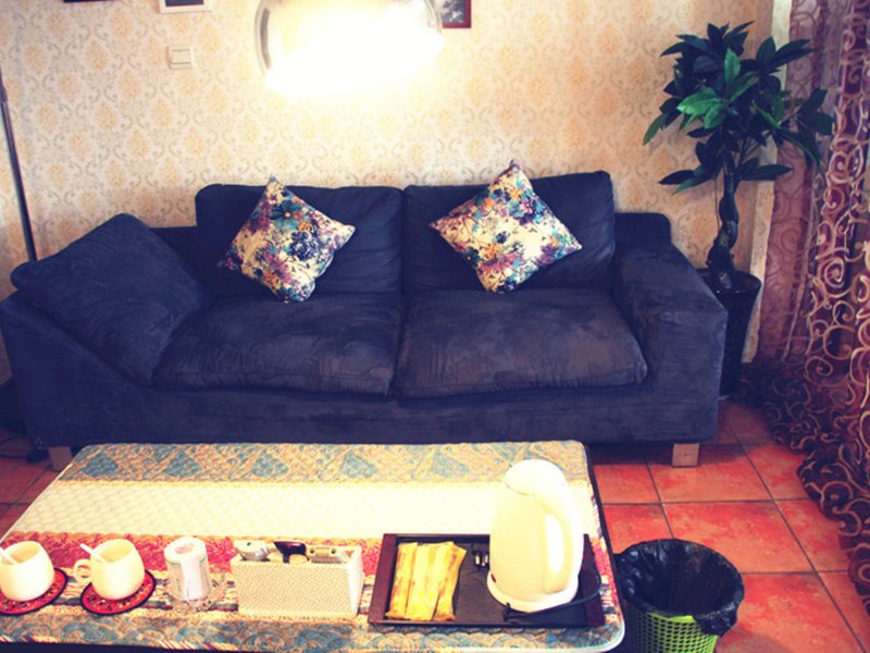 hotelPic