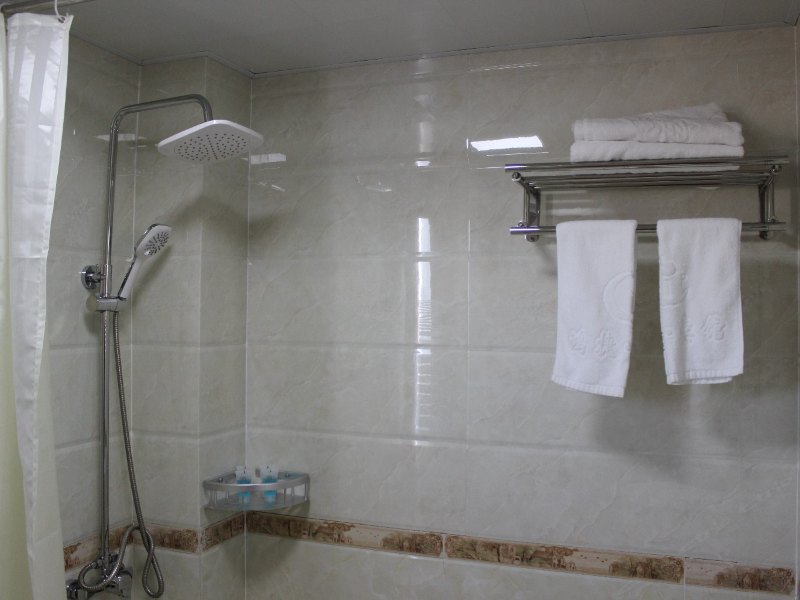 hotelPic
