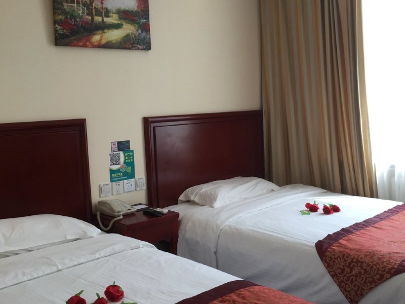 hotelPic