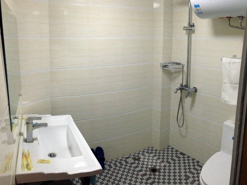 hotelPic