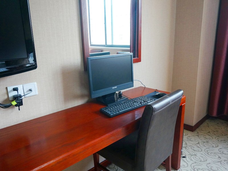 hotelPic