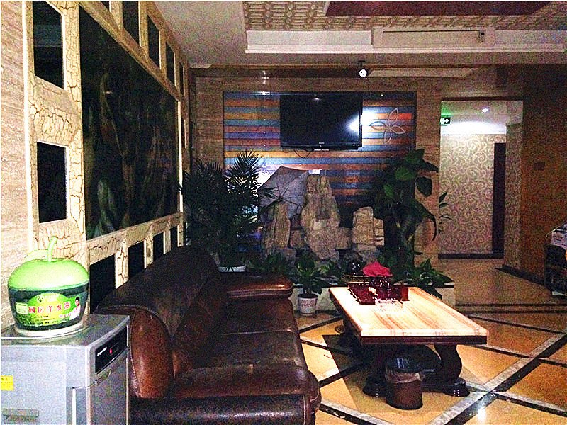hotelPic