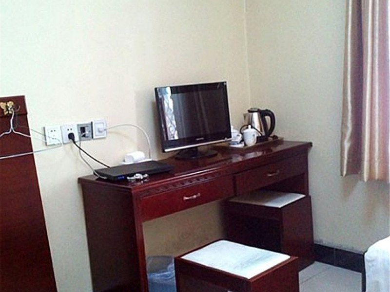 hotelPic
