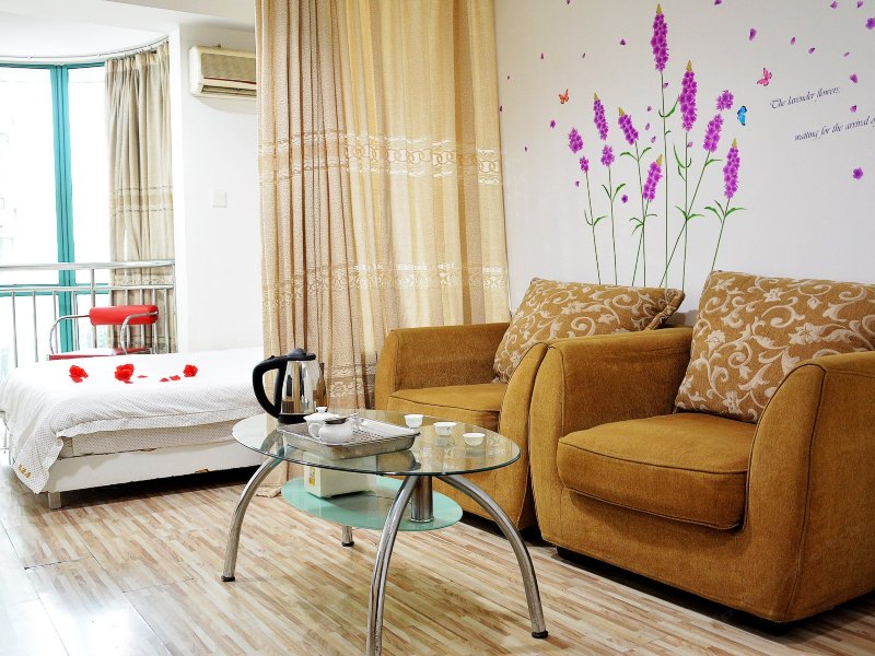 hotelPic