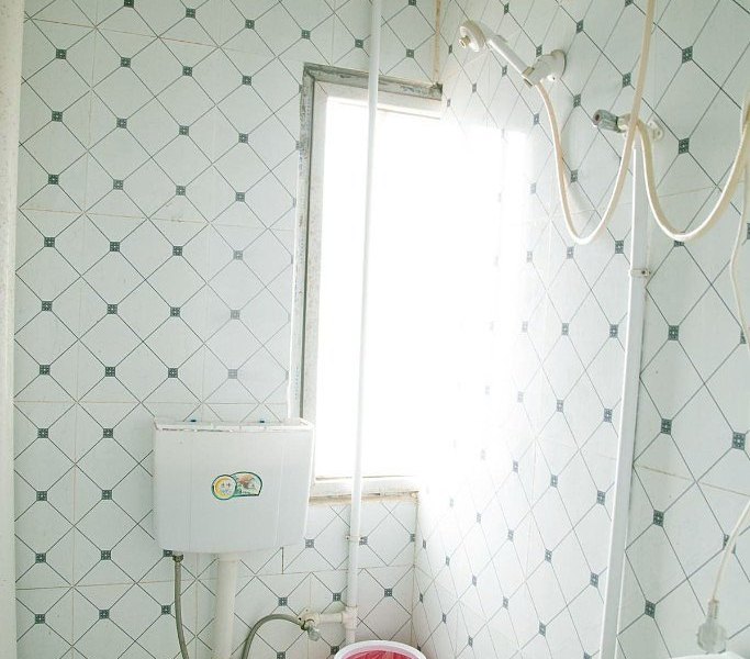hotelPic