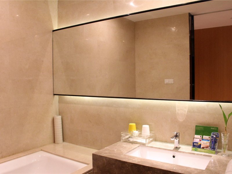 hotelPic