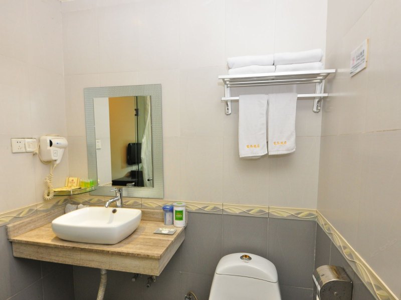 hotelPic
