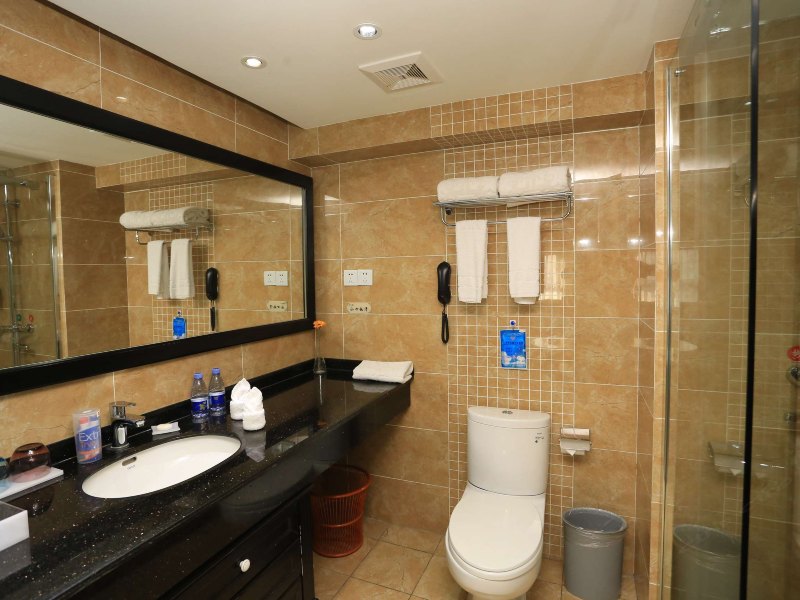 hotelPic