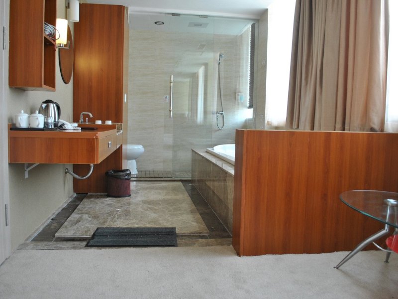 hotelPic