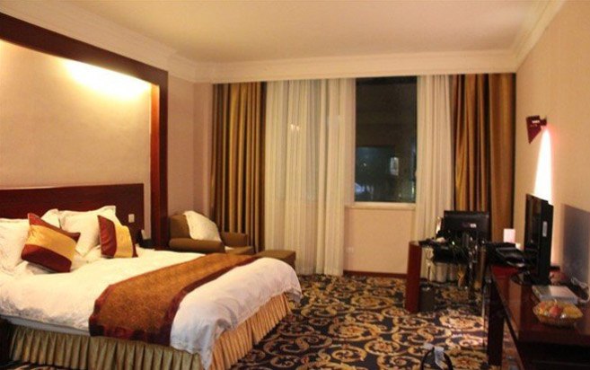 hotelPic
