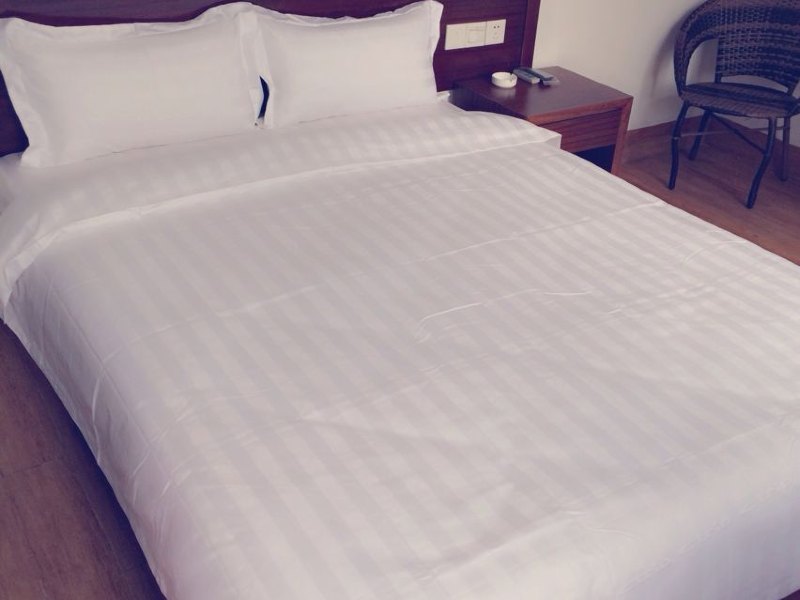 hotelPic