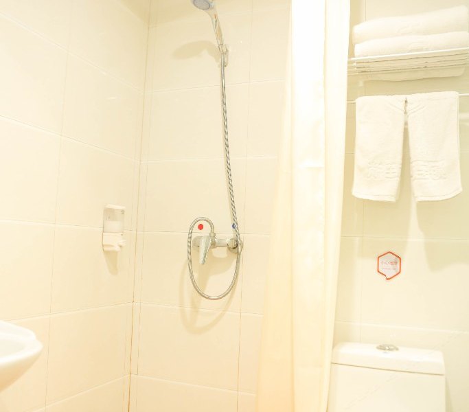 hotelPic