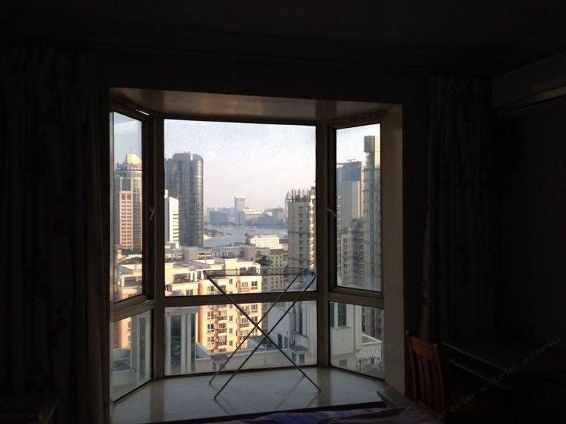 外滩江景花园公寓（上海东大名路二店）