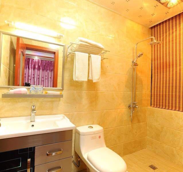 hotelPic