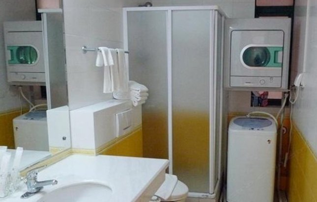 hotelPic