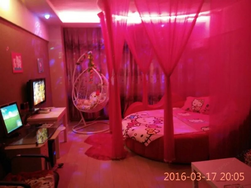 hotelPic