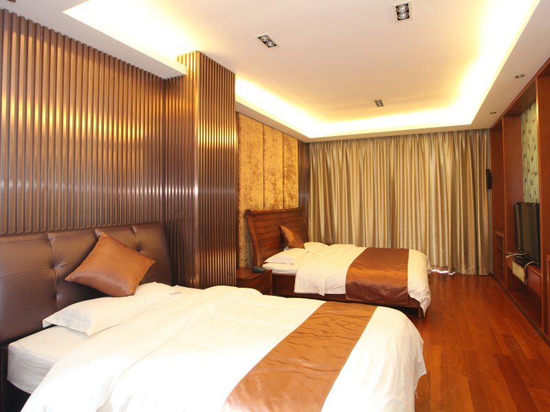 hotelPic