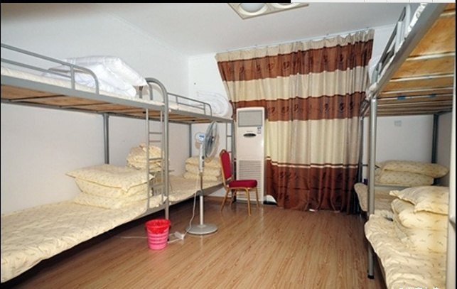 hotelPic