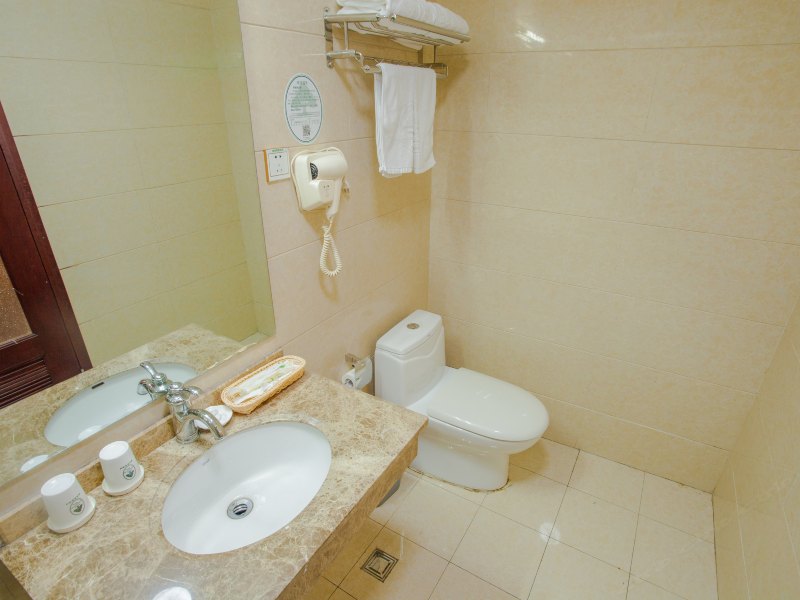 hotelPic